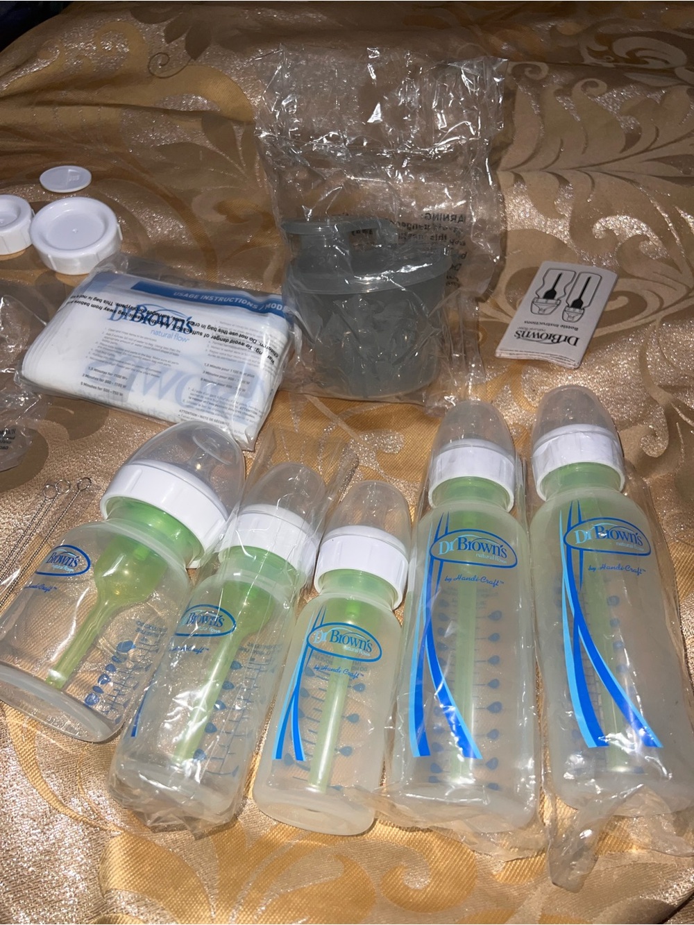 Dr. Brown's Options + Anti-Colic Newborn Gift Set BRAND NEW